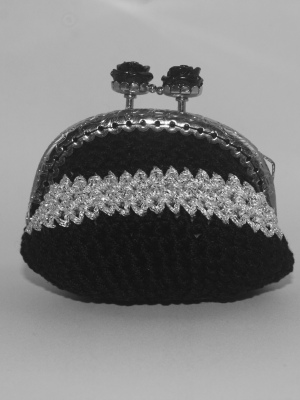 Coin Purse: Black and Silver
